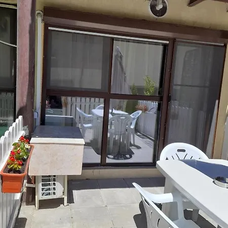 Garsoniera Apartmán Saturn