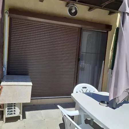 Garsoniera *