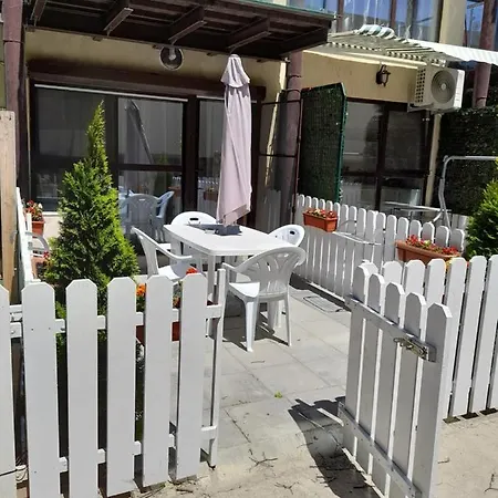 Garsoniera Apartman Saturn